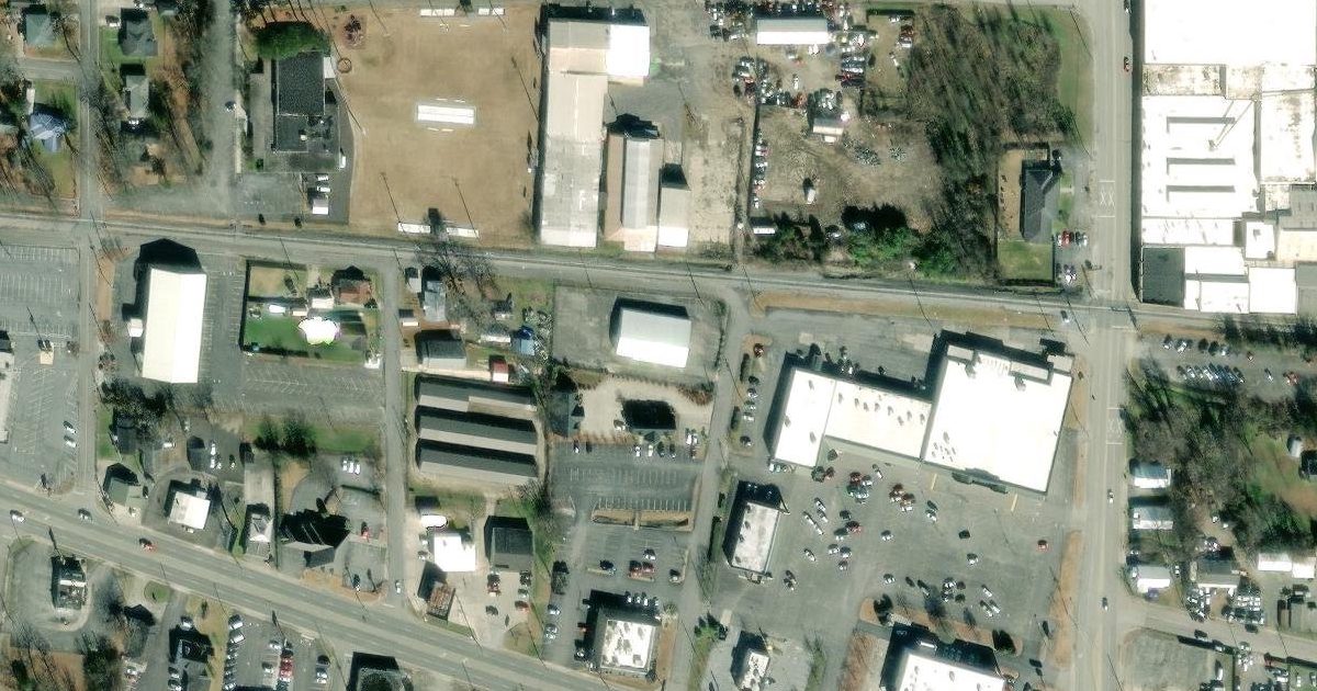 Aerial view of Dynamic Fitness and its surroundings